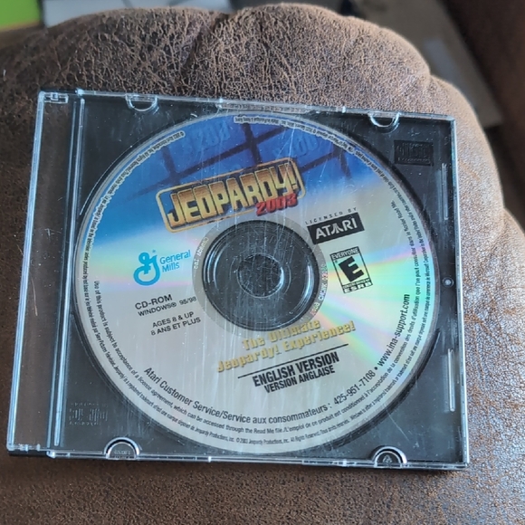 Jeopardy 2003 Computer Game - Picture 1 of 1